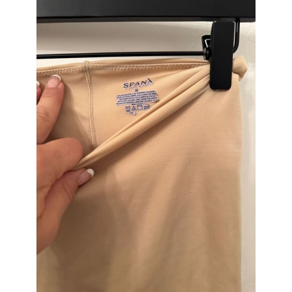 Spanx beige shorts size small - Picture 2 of 3